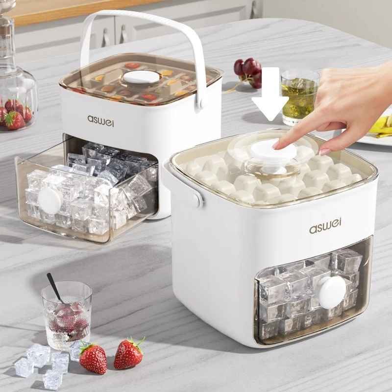 Extra Large Ice Cube Maker 1